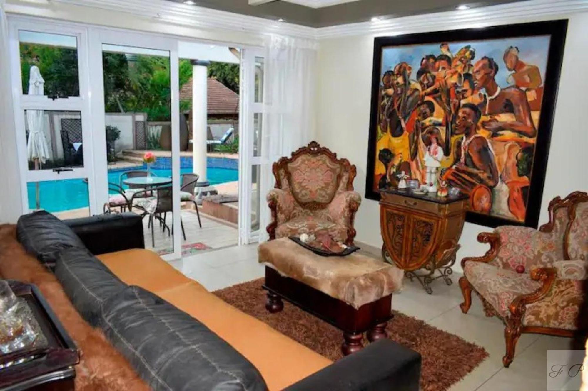 The Giraffe Room At Frederick'S Place Pretoria-Noord Exteriör bild