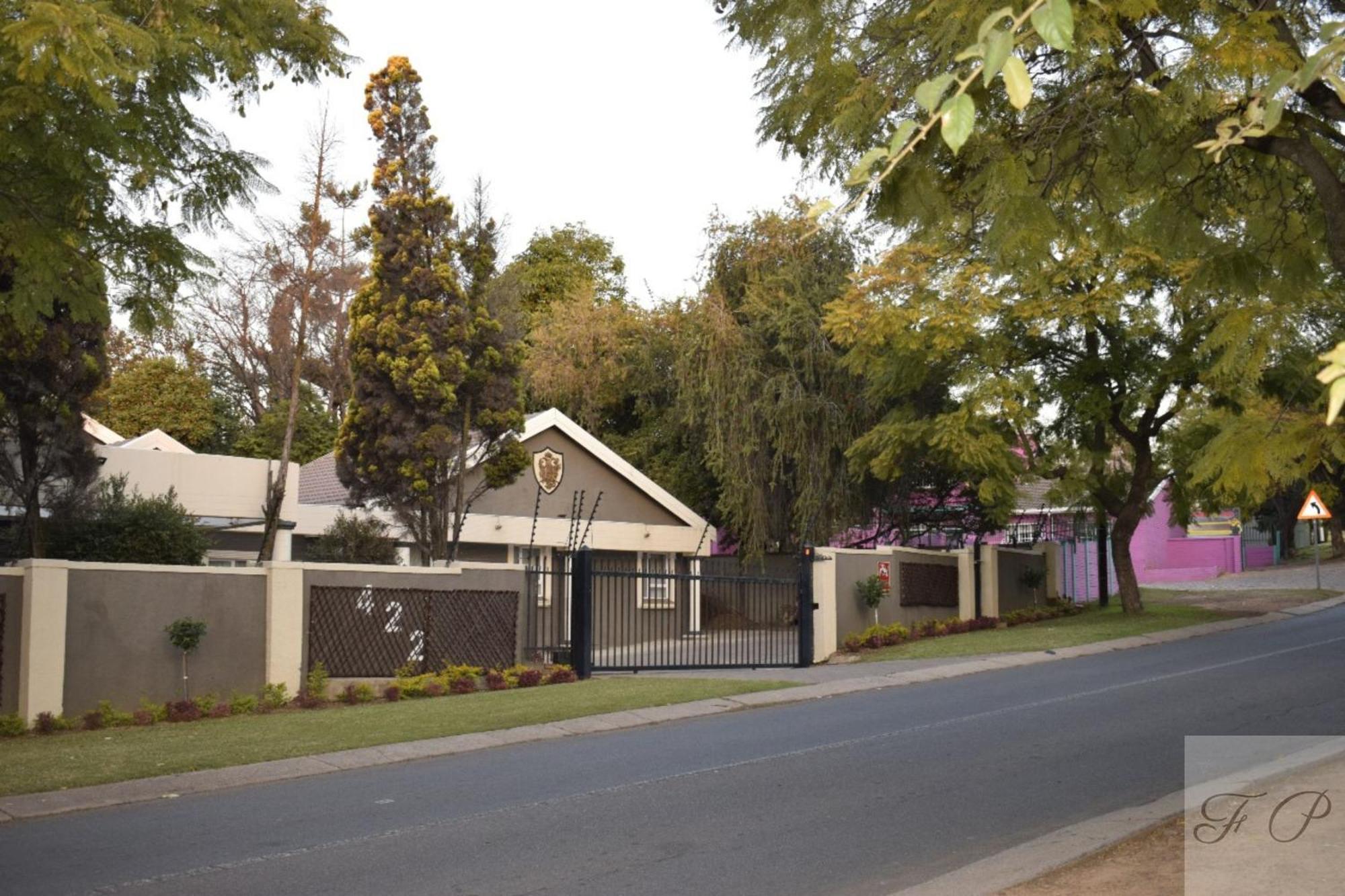 The Giraffe Room At Frederick'S Place Pretoria-Noord Exteriör bild